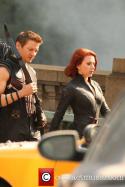 86220_scarlett-johansson-jeremy-renner_5713796.